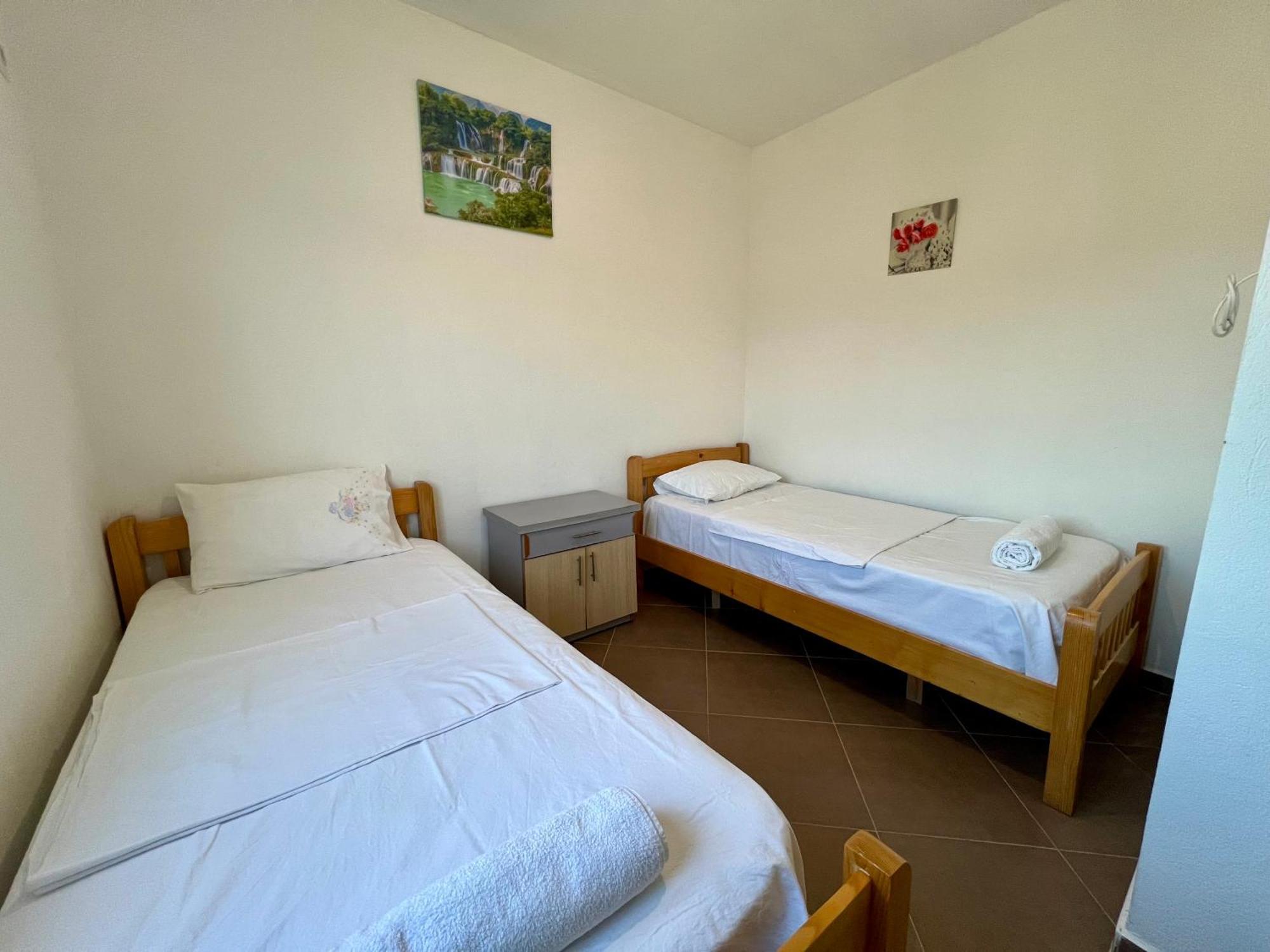 Redi'S Seaview Apartments Sarande Ngoại thất bức ảnh