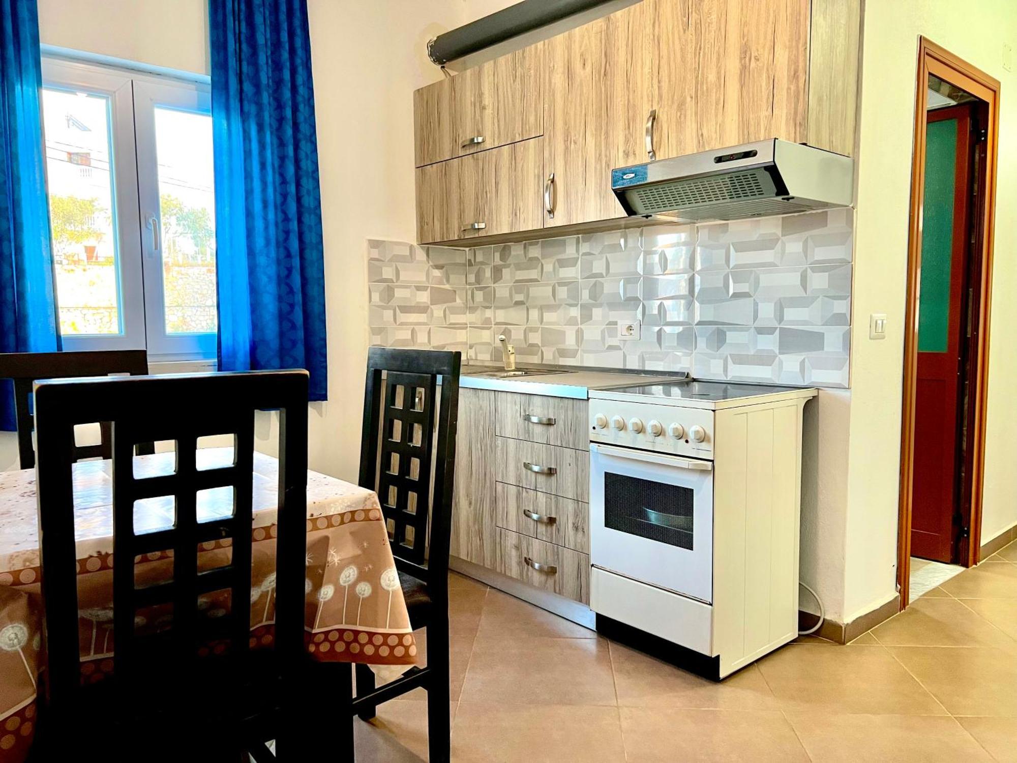 Redi'S Seaview Apartments Sarande Ngoại thất bức ảnh