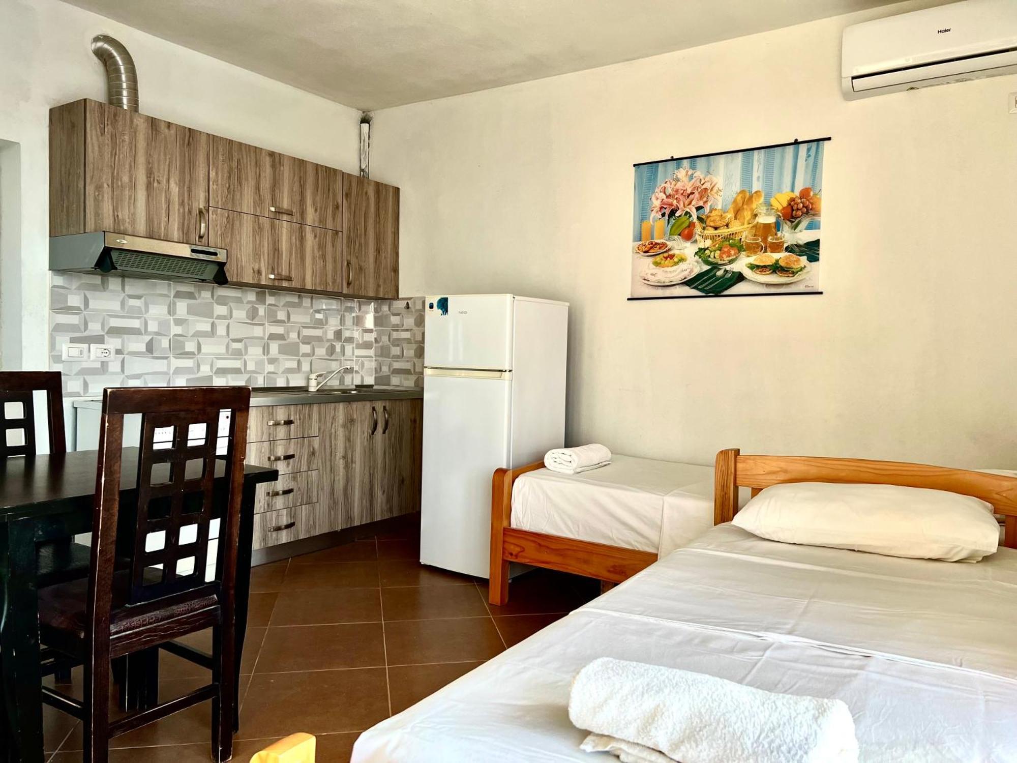 Redi'S Seaview Apartments Sarande Ngoại thất bức ảnh