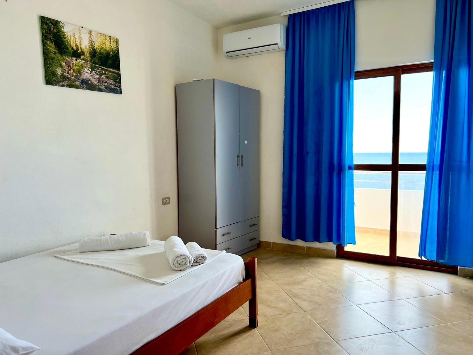 Redi'S Seaview Apartments Sarande Ngoại thất bức ảnh