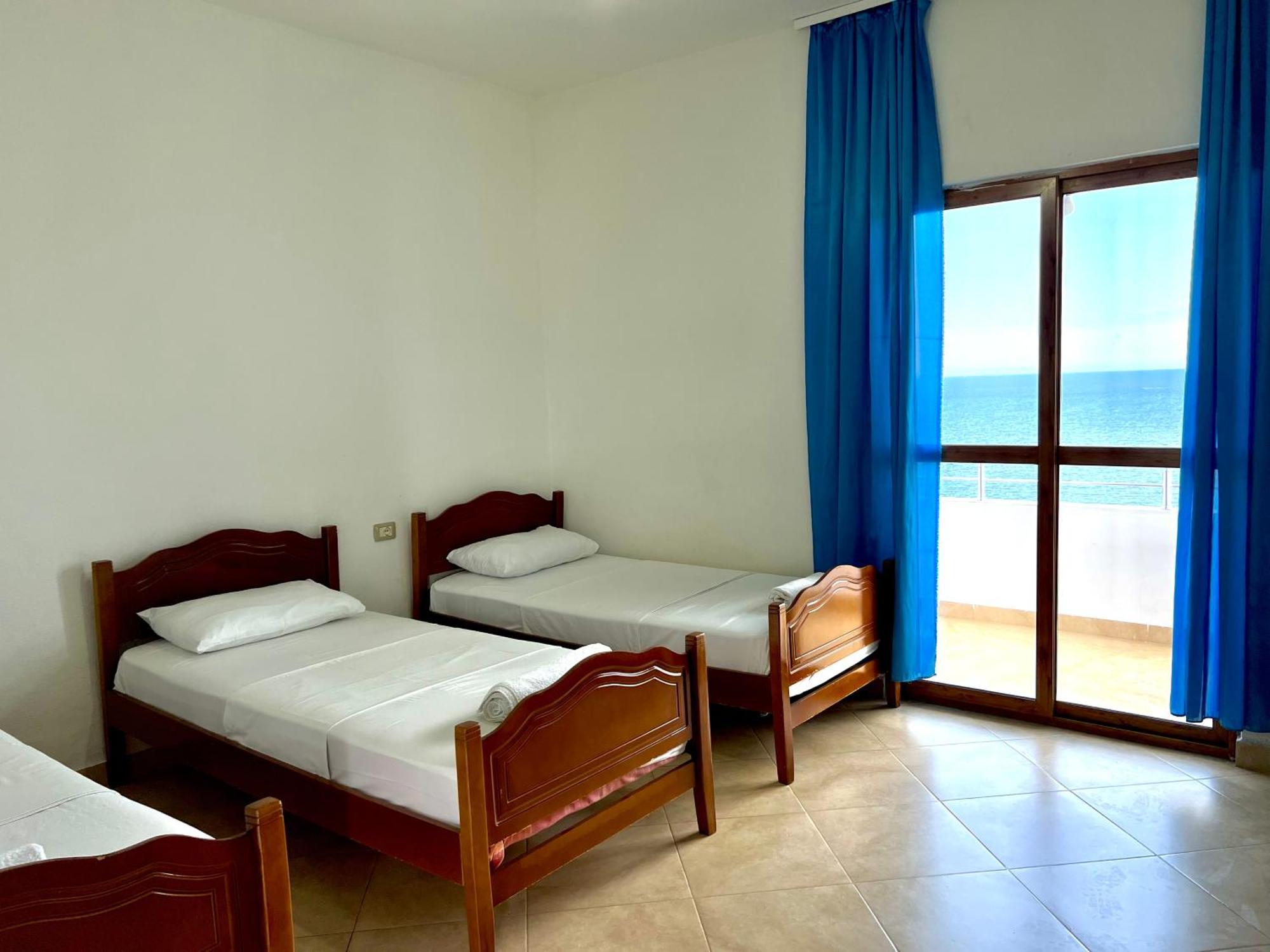 Redi'S Seaview Apartments Sarande Ngoại thất bức ảnh