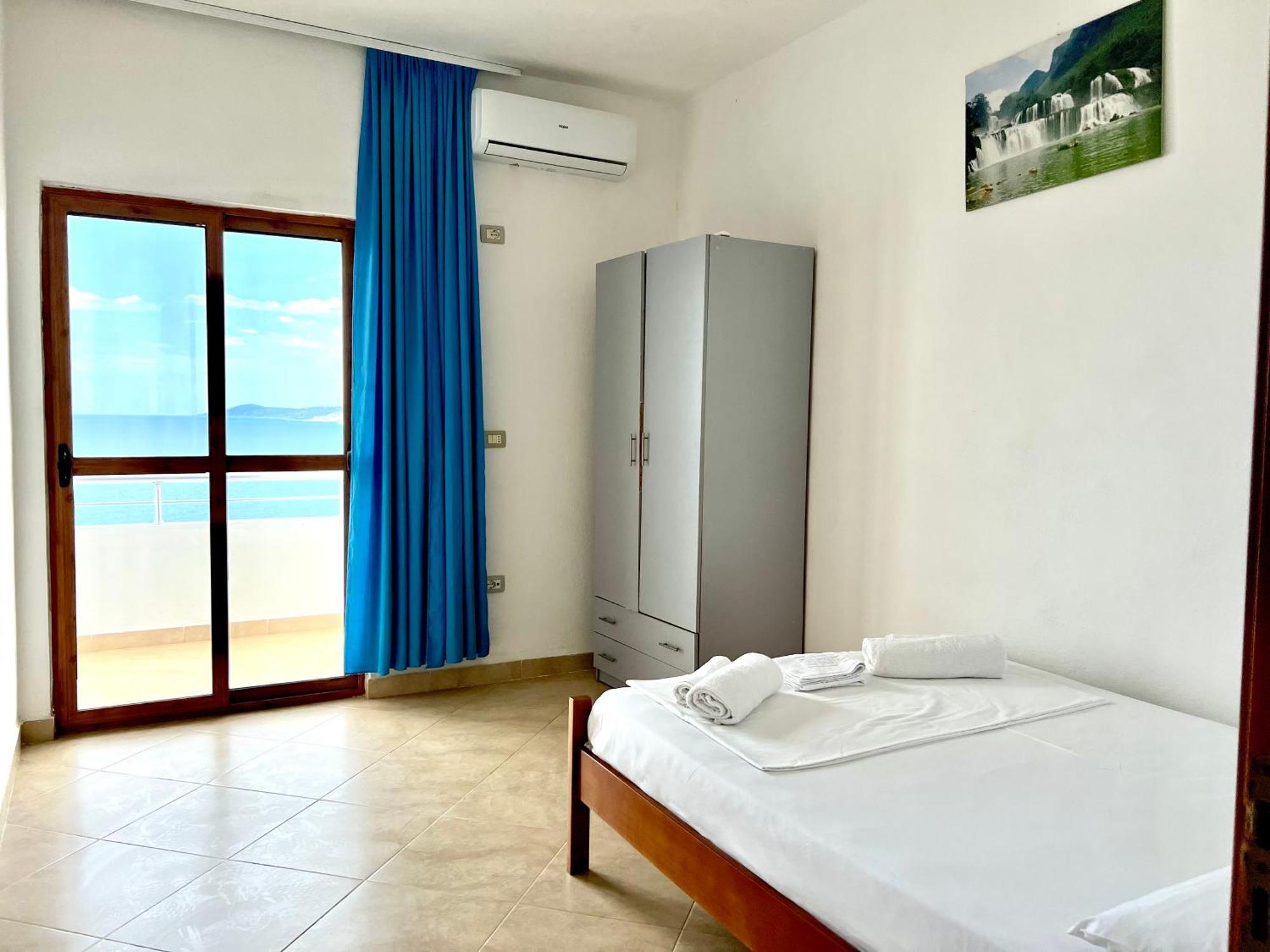 Redi'S Seaview Apartments Sarande Ngoại thất bức ảnh